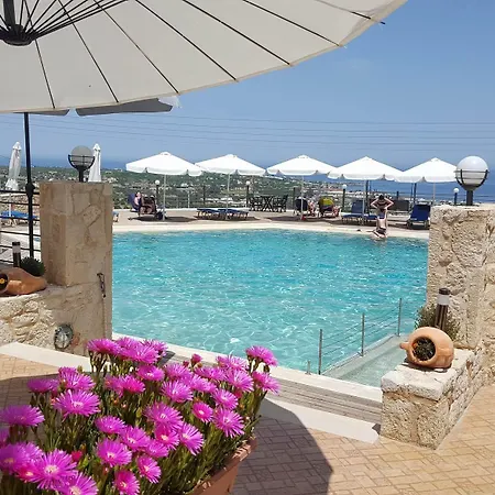 Amazones Village 4*