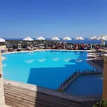 Szálloda Amazones Village 4*