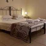 Amazones Village