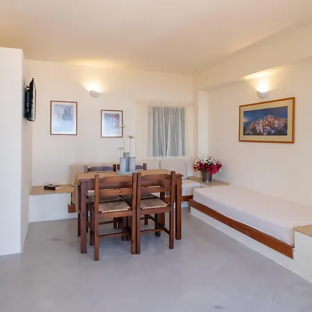 Amazones Village Hotel