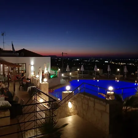 Amazones Village Hotel