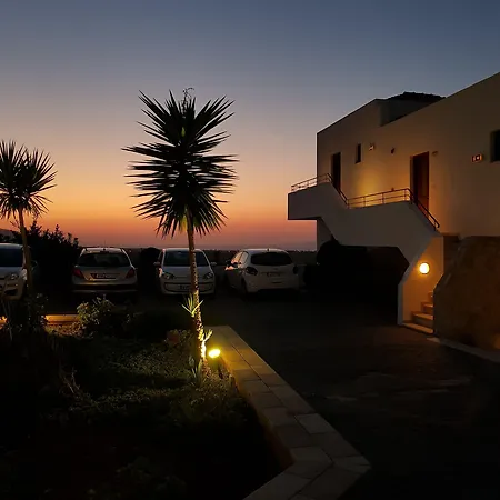 Amazones Village 4*