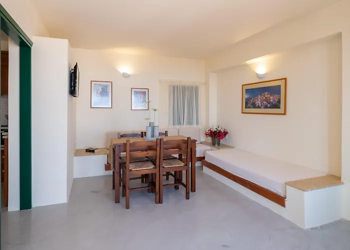 Amazones Village Hotel