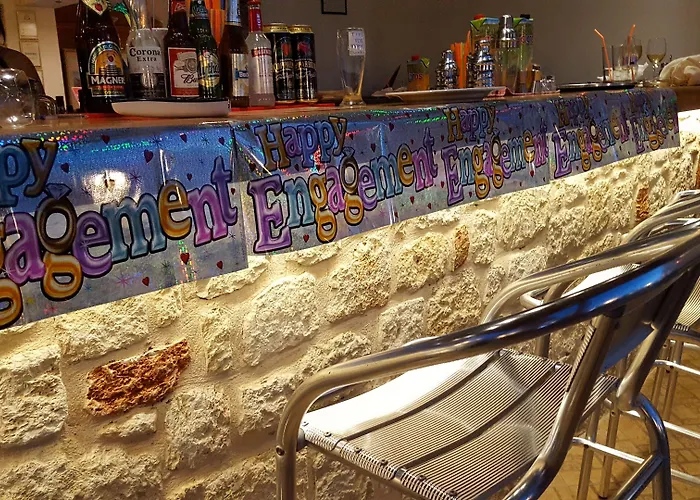 מלון Amazones Village 4*