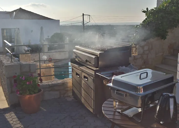 Amazones Village מלון 4*