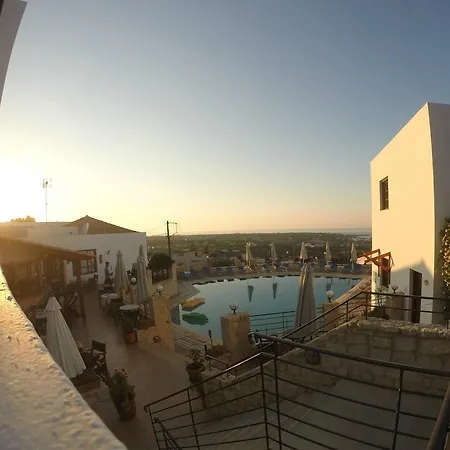 Amazones Village Hotel Chersonissos